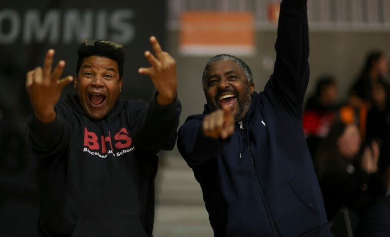 Basketball Supporters Image6