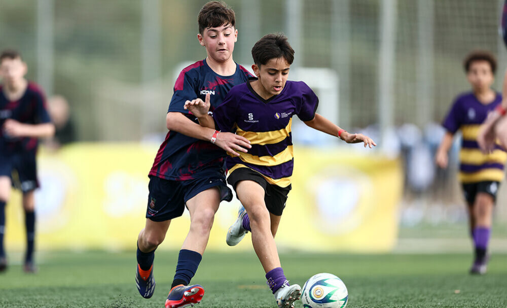 Football 1000 x 606 px 4